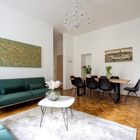 Central Apartment In Viennese Old Building Eksteriør billede