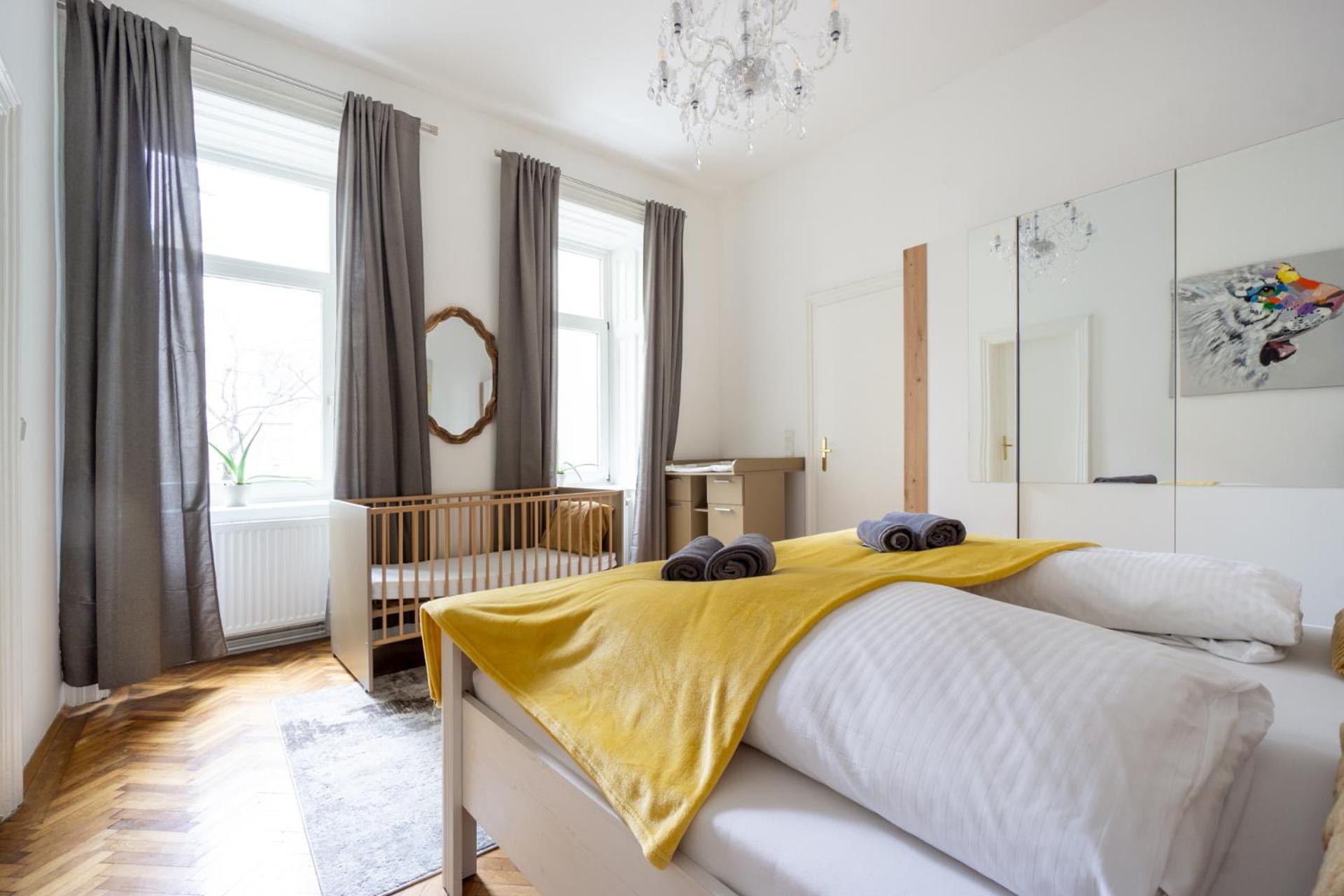 Central Apartment In Viennese Old Building Eksteriør billede