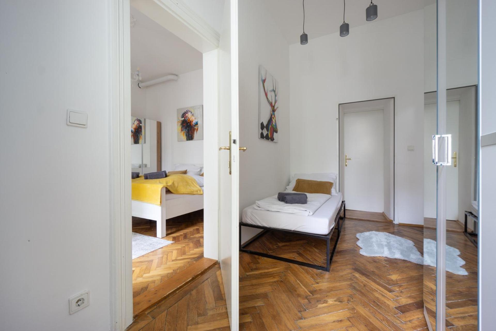 Central Apartment In Viennese Old Building Eksteriør billede