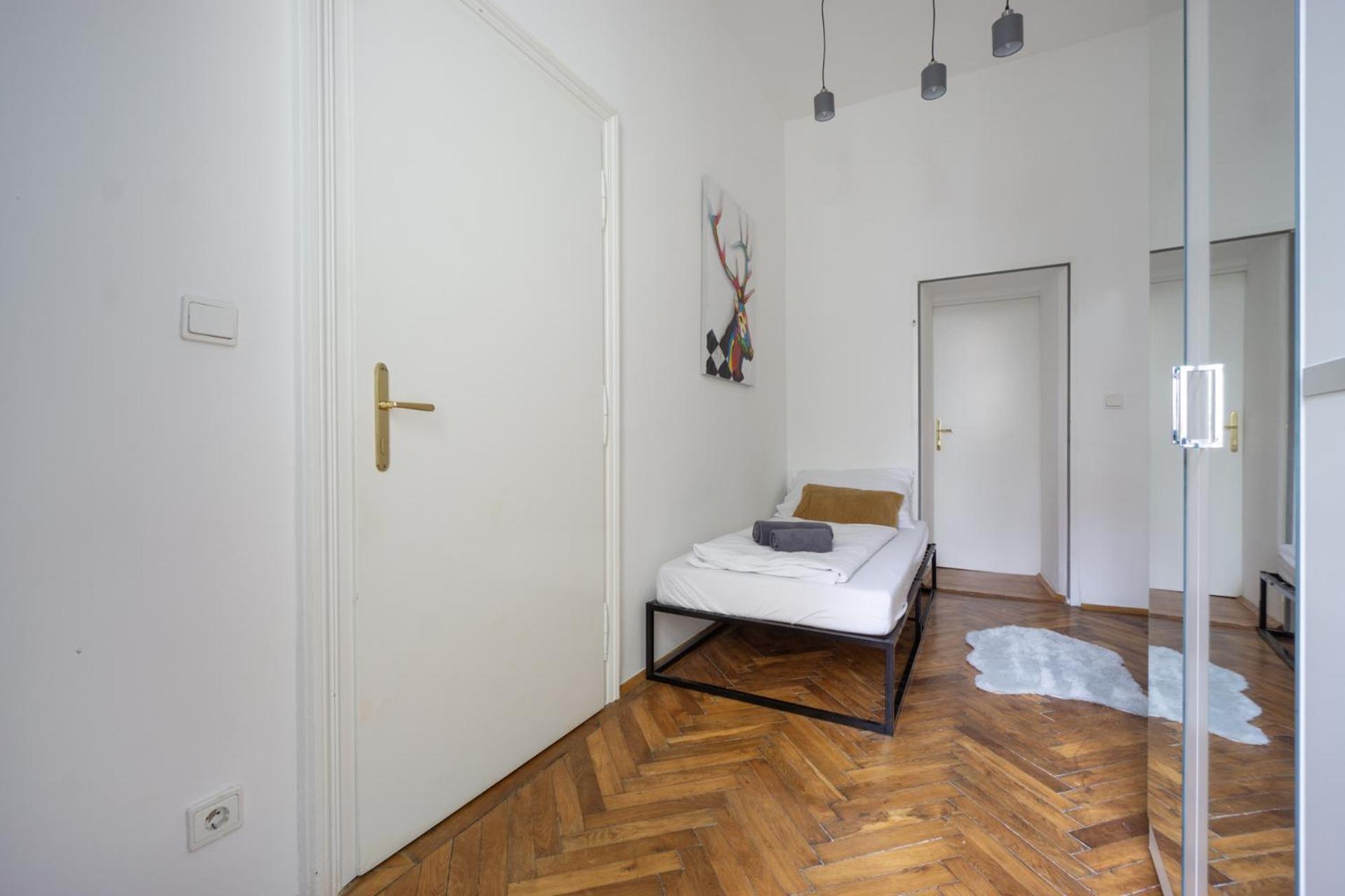 Central Apartment In Viennese Old Building Eksteriør billede